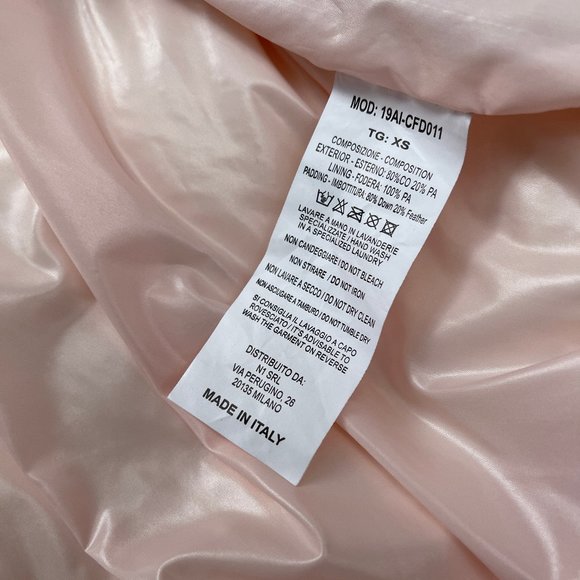 MADE IN ITALY Chiara Ferragni Cropped velvet down jacket hidden hood - Picture 9 of 16